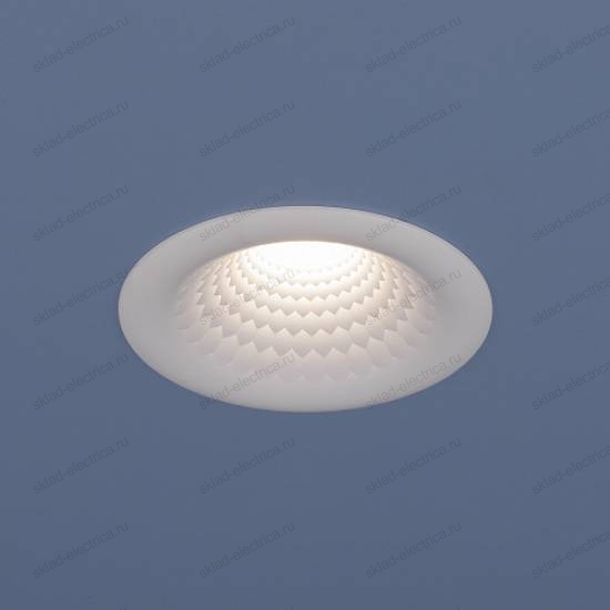 Встраиваемый потолочный LED светильник 9904 LED 5W WH белый